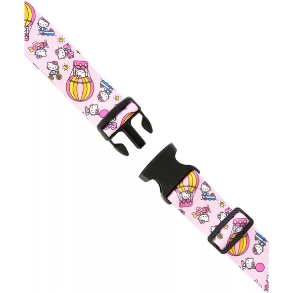 Hello Kitty Kids Travel Set - Pink and Yellow - Picture 4 of 9